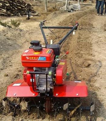 高效农业的得力助手 山西长治市施肥机械市场全览